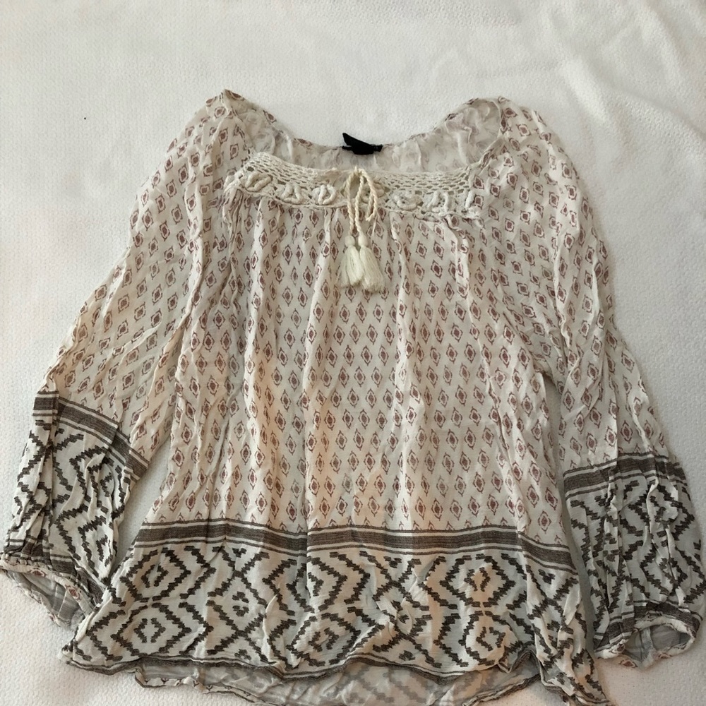 Beautiful top from American Eagle!